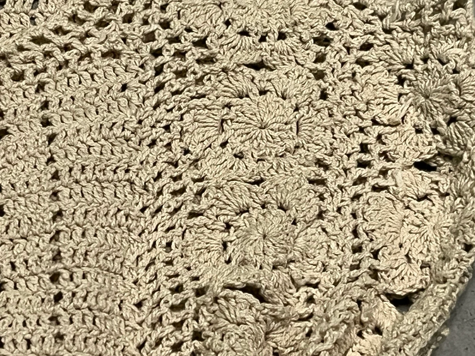 Haut court en crochet beige – photo 11